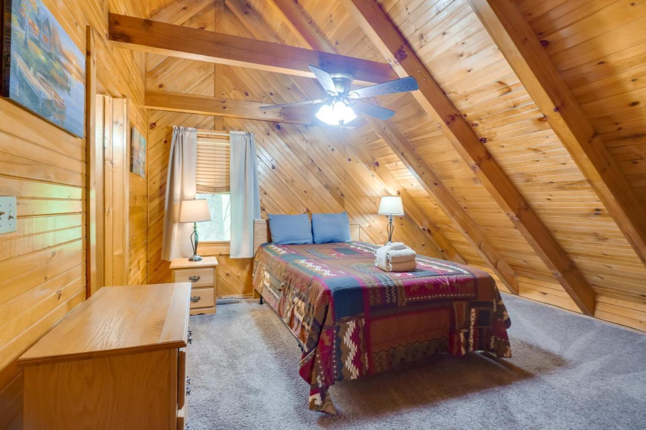 Cabin With Hot Tub About 6 Mi To Downtown Gatlinburg! Exterior photo